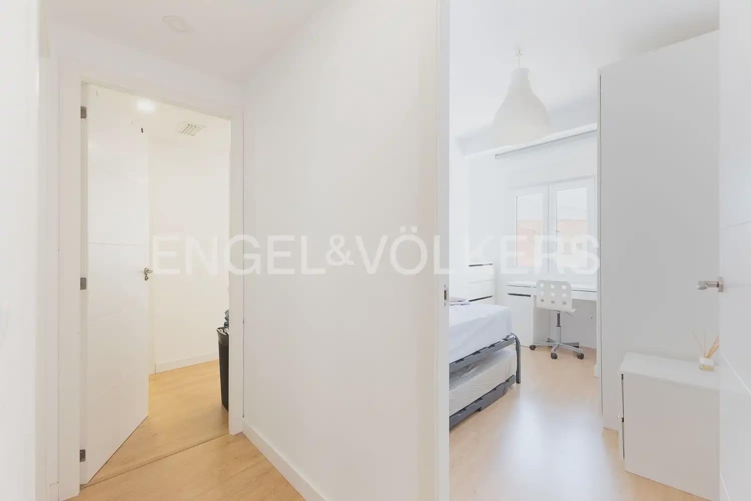 3 makuuhuone Asunto vuokrattavana paikassa Valencia kaupunki - 1 900 € (Ref: 9963419)