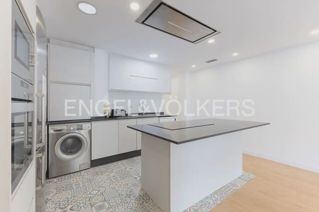 3 quarto Apartamento para arrendar em Arrancapins, Valência cidade - 1 900 € (Ref: 9963419)