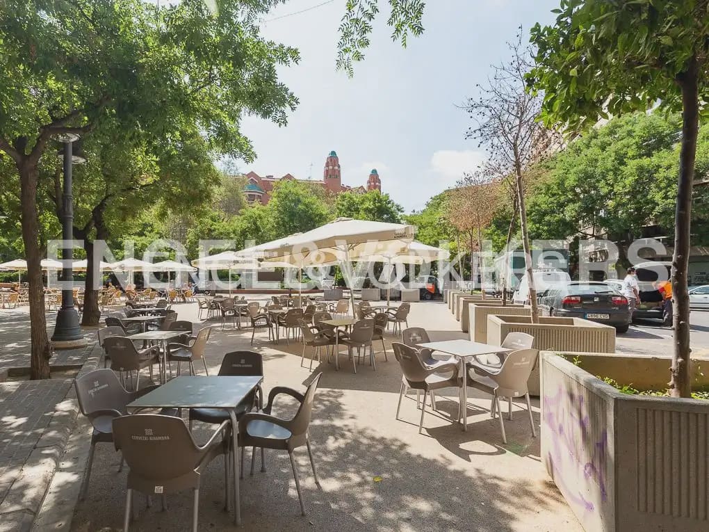 3 makuuhuone Asunto vuokrattavana paikassa Valencia kaupunki - 1 900 € (Ref: 9963419)