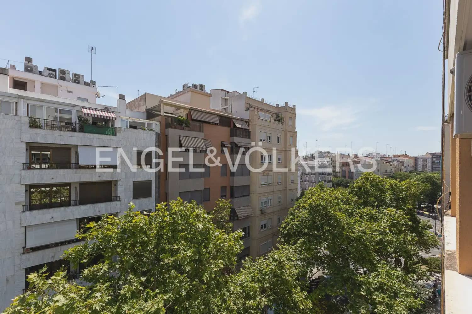 3 makuuhuone Asunto vuokrattavana paikassa Valencia kaupunki - 1 900 € (Ref: 9963419)