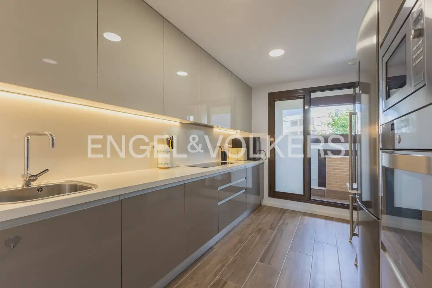 3 makuuhuone Asunto vuokrattavana paikassa Javea / Xabia mukana uima-altaan 
autotalli - 1 800 € (Ref: 9964085)