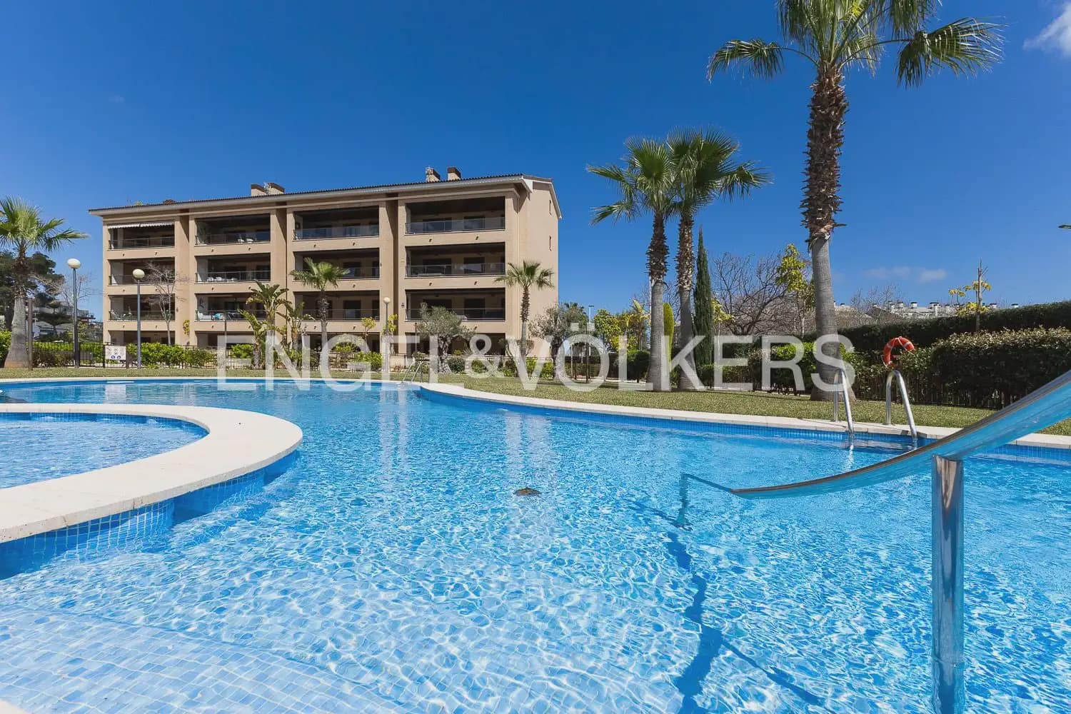 3 makuuhuone Asunto vuokrattavana paikassa Javea / Xabia mukana uima-altaan 
autotalli - 1 800 € (Ref: 9964085)