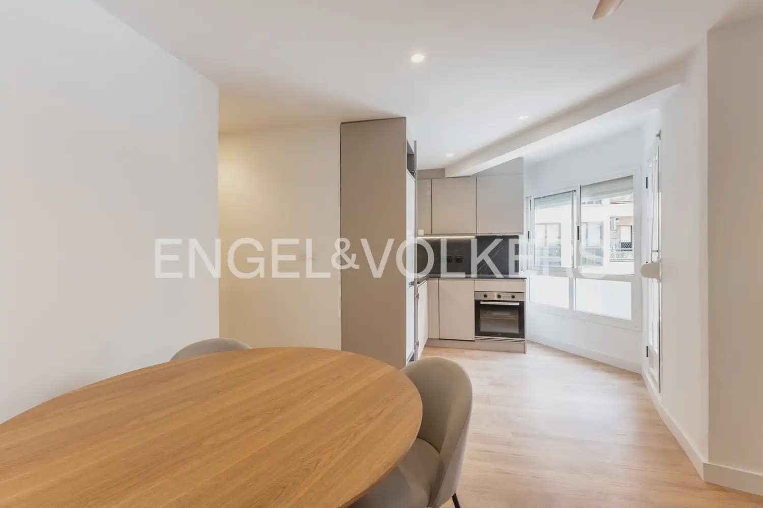 3 slaapkamer Flat te koop in Valencia stad - € 380.000 (Ref: 9964230)