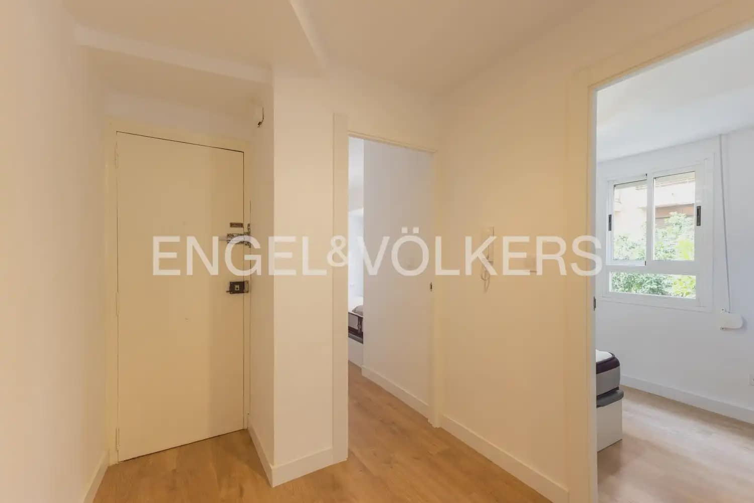 3 slaapkamer Flat te koop in Valencia stad - € 380.000 (Ref: 9964230)