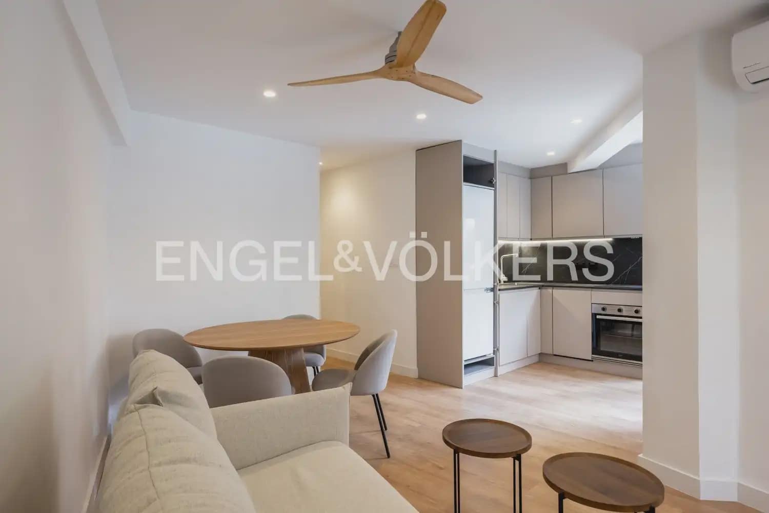 3 slaapkamer Flat te koop in Valencia stad - € 380.000 (Ref: 9964230)
