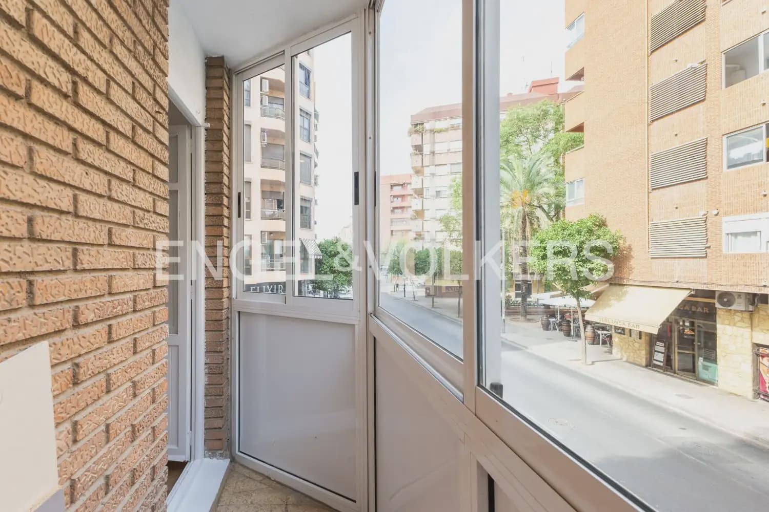 3 slaapkamer Flat te koop in Valencia stad - € 380.000 (Ref: 9964230)