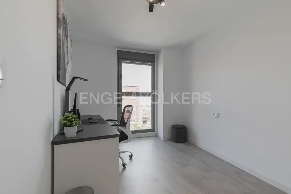 3 bedroom Flat for rent in Godella with pool garage - € 2,000 (Ref: 9964231)