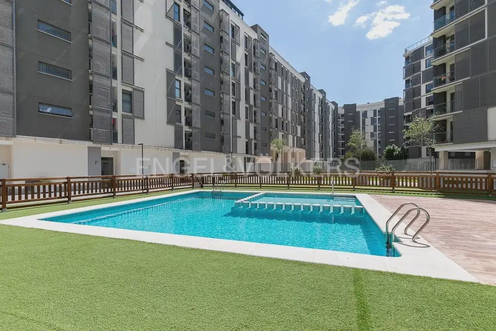 3 bedroom Flat for rent in Godella with pool garage - € 2,000 (Ref: 9964231)