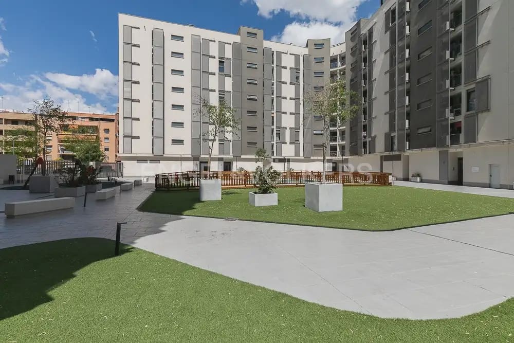 3 bedroom Flat for rent in Godella with pool garage - € 2,000 (Ref: 9964231)
