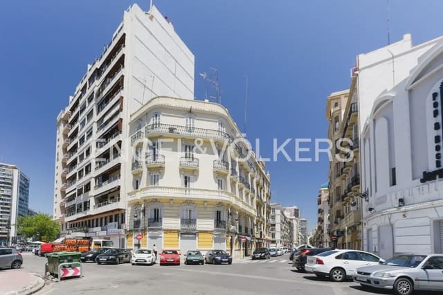 2 bedroom Flat for sale in La Roqueta, Valencia city - € 455,000 (Ref: 9964383)
