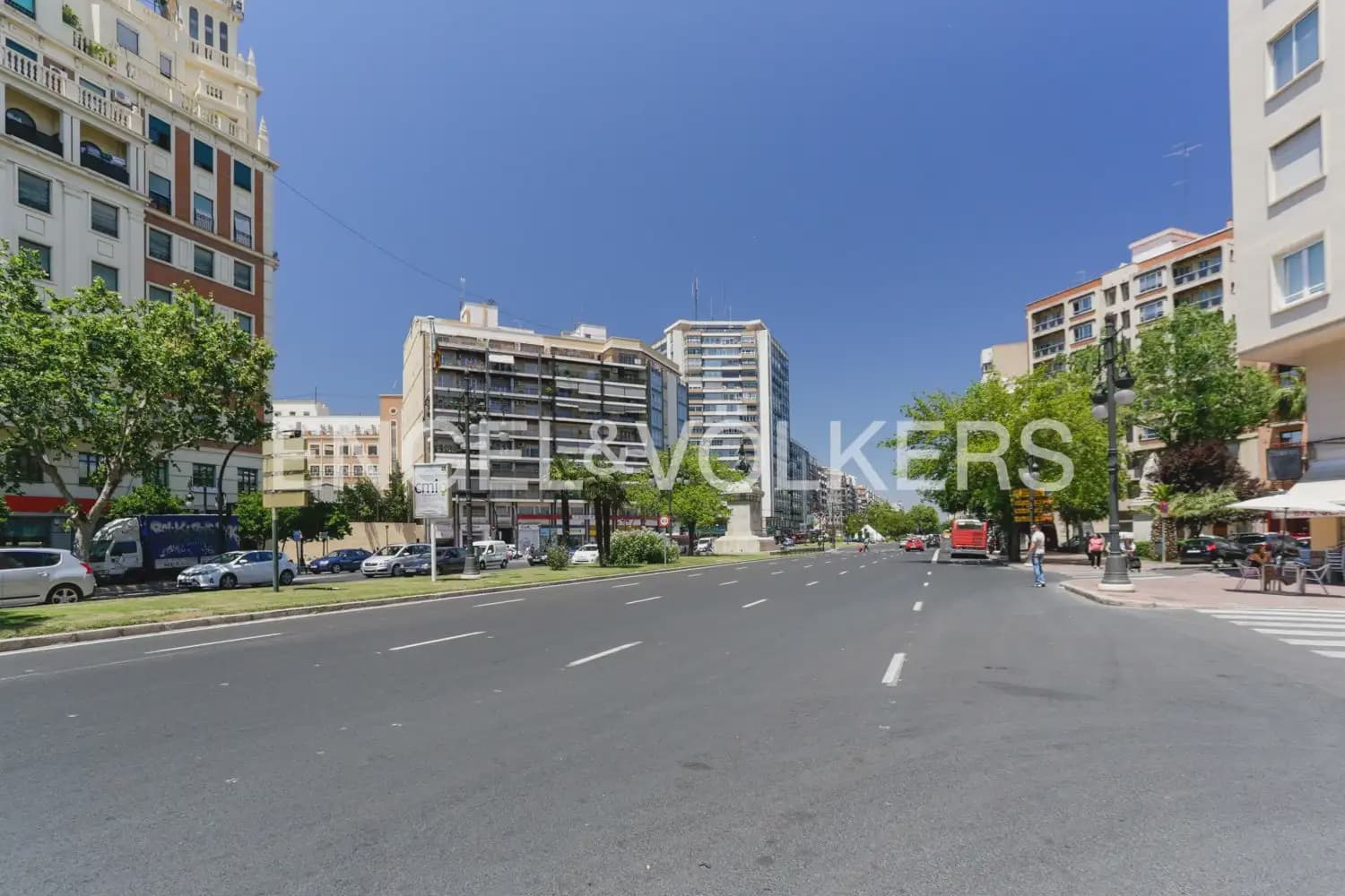 2 bedroom Flat for sale in Valencia city - € 455,000 (Ref: 9964383)