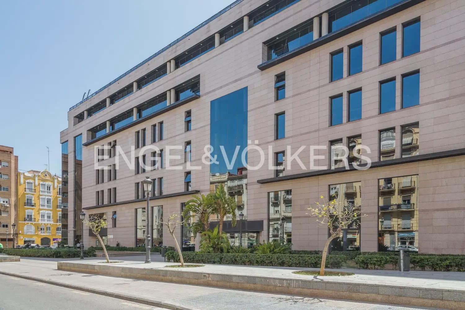 2 bedroom Flat for sale in Valencia city - € 455,000 (Ref: 9964383)