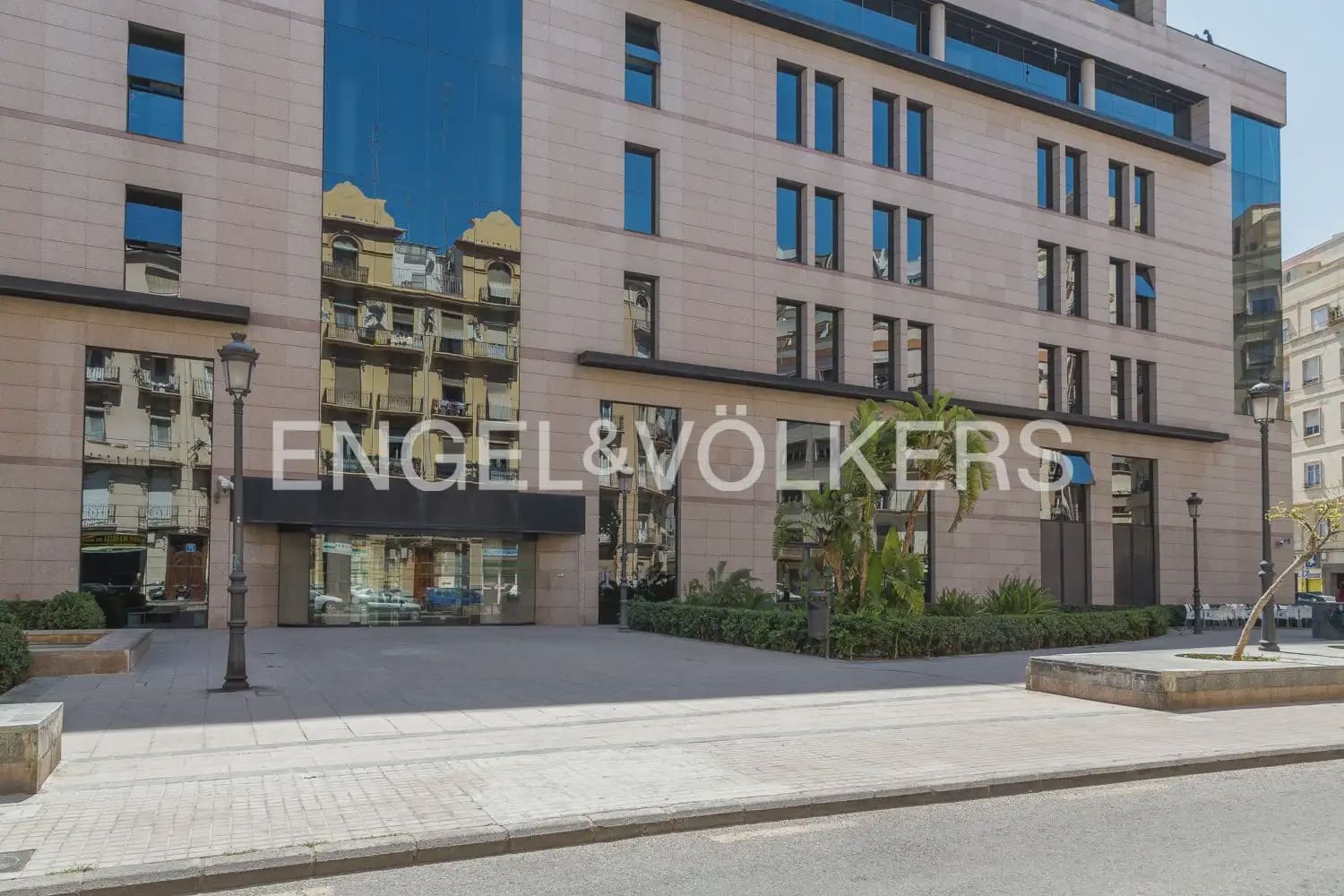 2 bedroom Flat for sale in Valencia city - € 455,000 (Ref: 9964383)