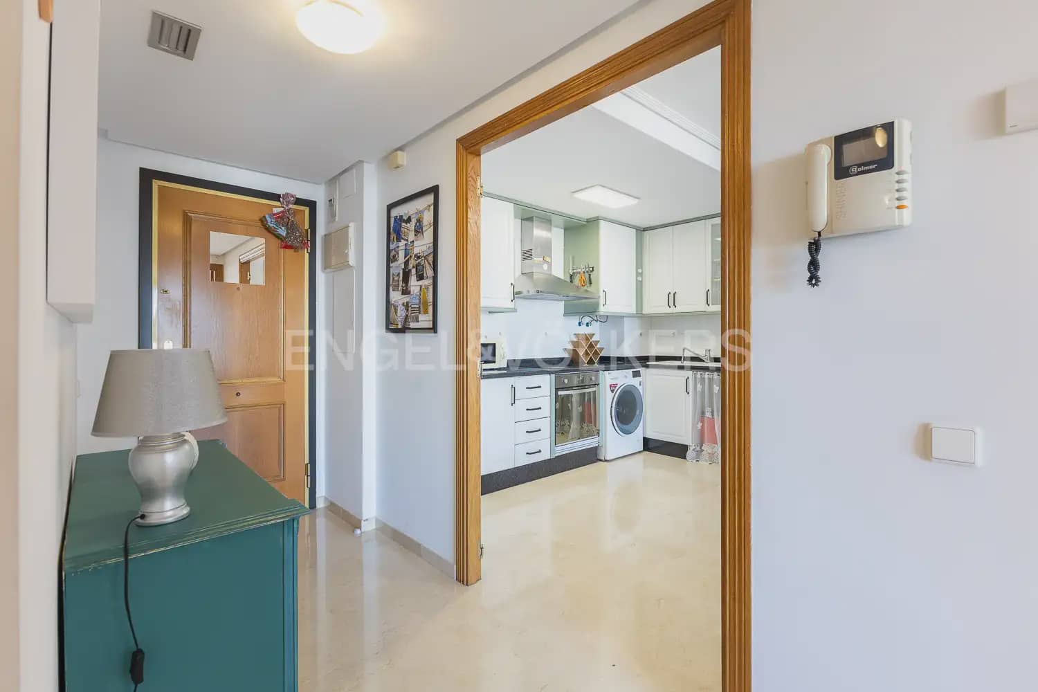 2 bedroom Flat for rent in Valencia city with pool garage - € 1,600 (Ref: 9964384)
