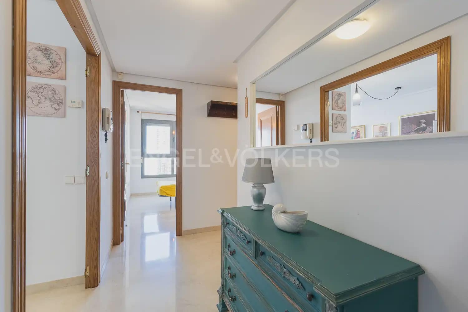 2 bedroom Flat for rent in Valencia city with pool garage - € 1,600 (Ref: 9964384)