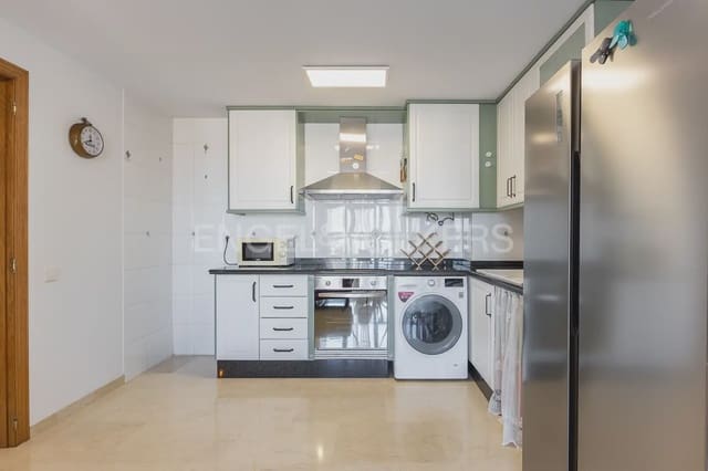 2 soveværelse Lejlighed til leje i Sant Pau, Valencia by med swimmingpool garage - € 1.600 (Ref: 9964384)