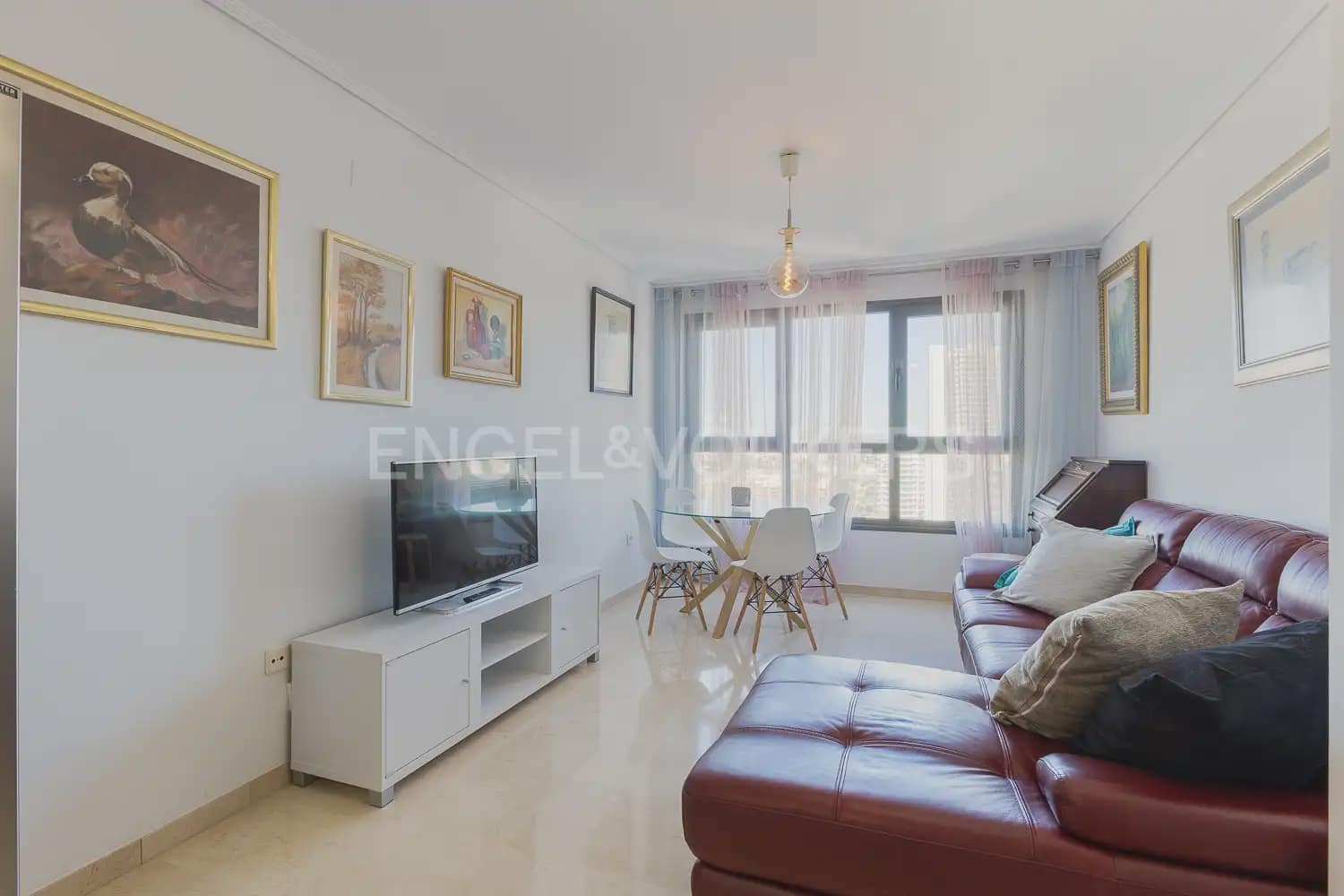 2 bedroom Flat for rent in Valencia city with pool garage - € 1,600 (Ref: 9964384)