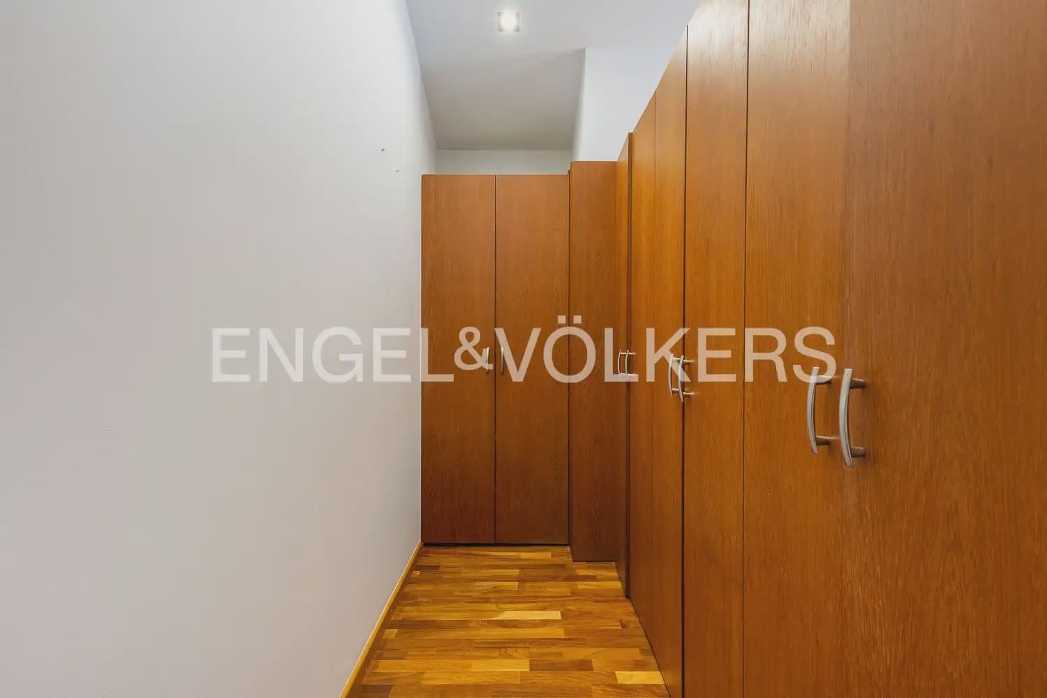 6 slaapkamer Villa te koop in Denia met zwembad garage - € 1.350.000 (Ref: 9964481)