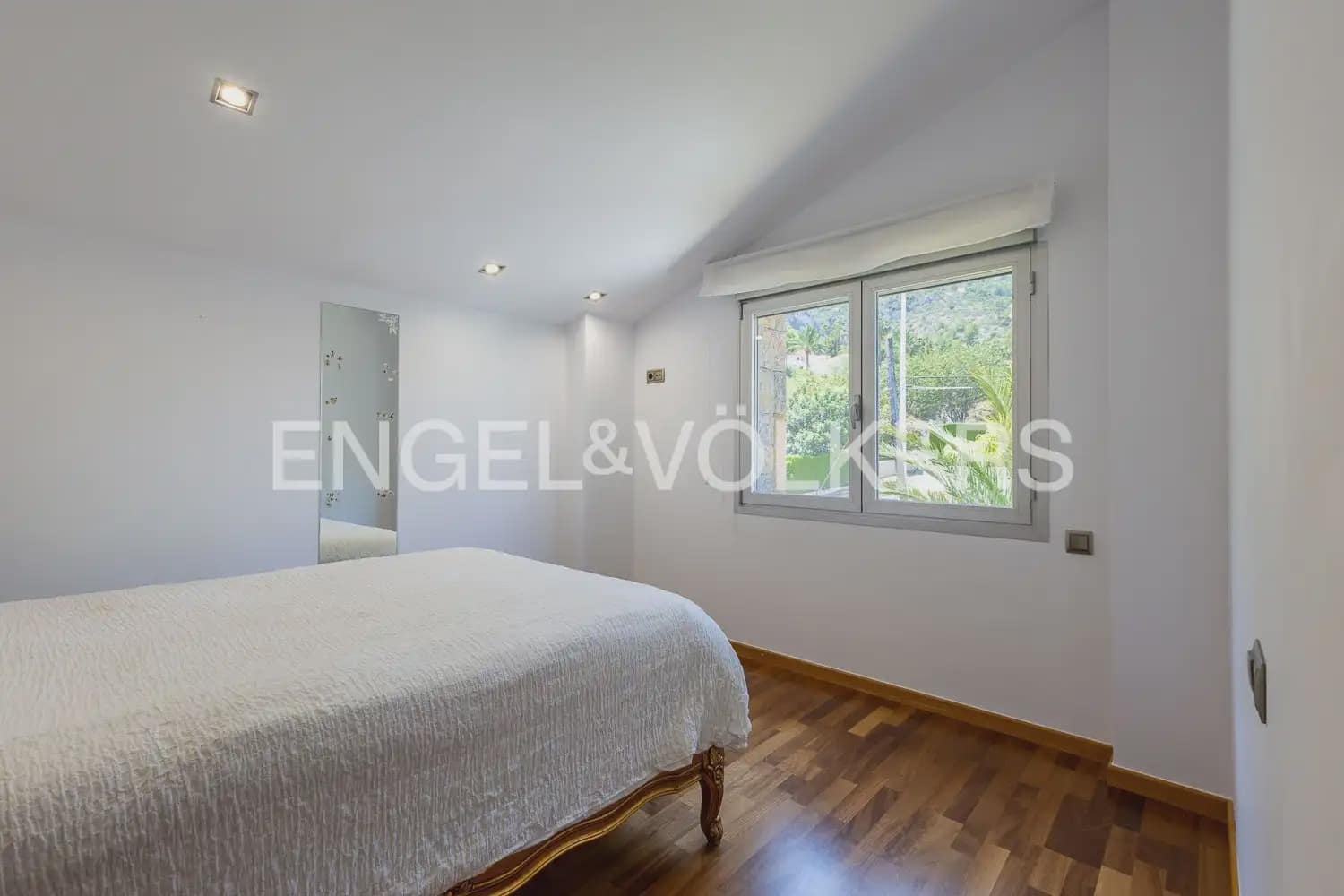 6 slaapkamer Villa te koop in Denia met zwembad garage - € 1.350.000 (Ref: 9964481)