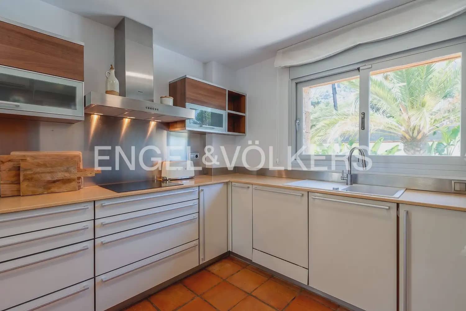 6 slaapkamer Villa te koop in Denia met zwembad garage - € 1.350.000 (Ref: 9964481)