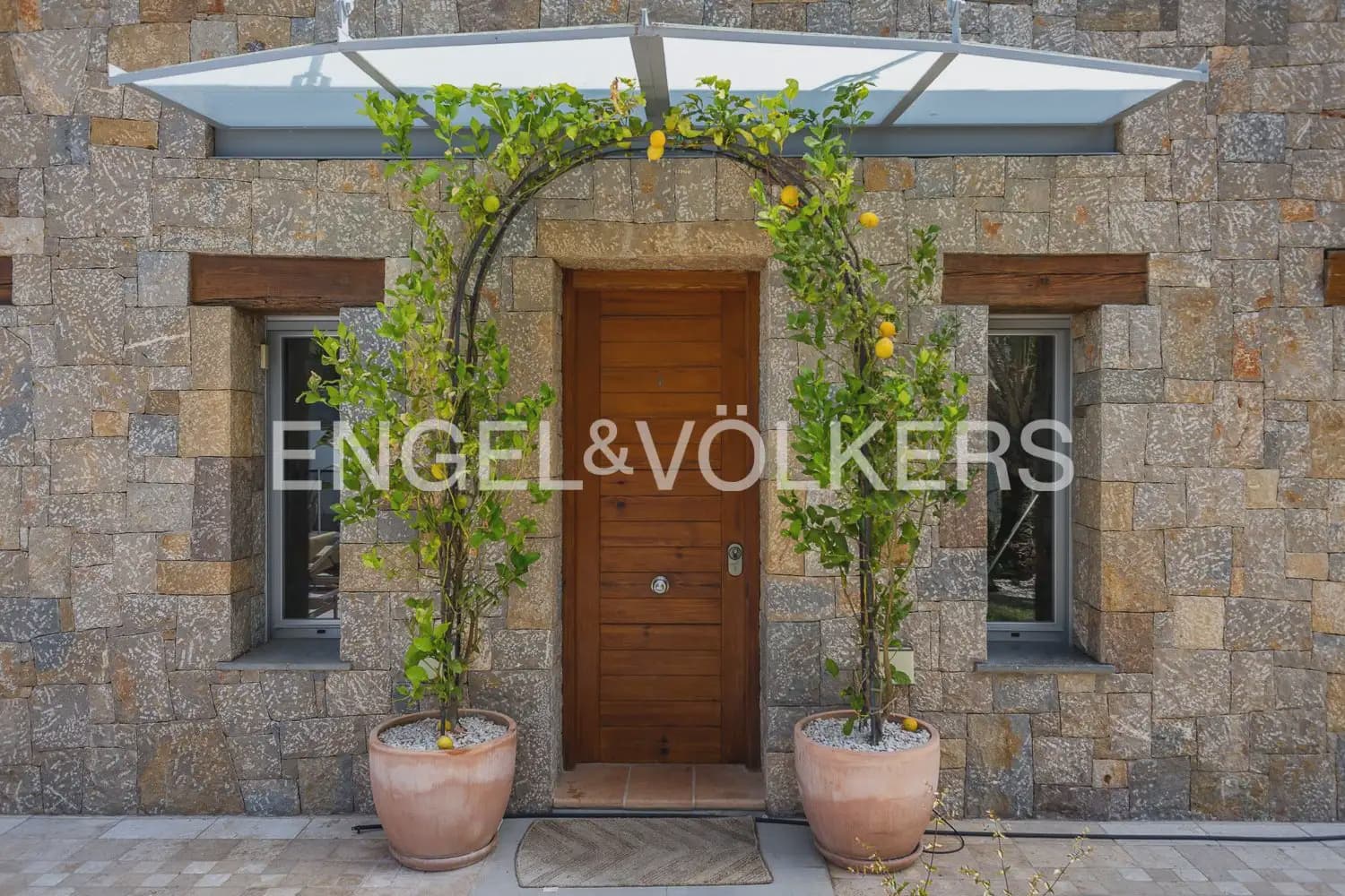 6 slaapkamer Villa te koop in Denia met zwembad garage - € 1.350.000 (Ref: 9964481)