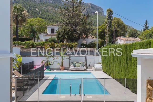 6 slaapkamer Villa te koop in El Montgó, Dénia met zwembad garage - € 1.350.000 (Ref: 9964481)