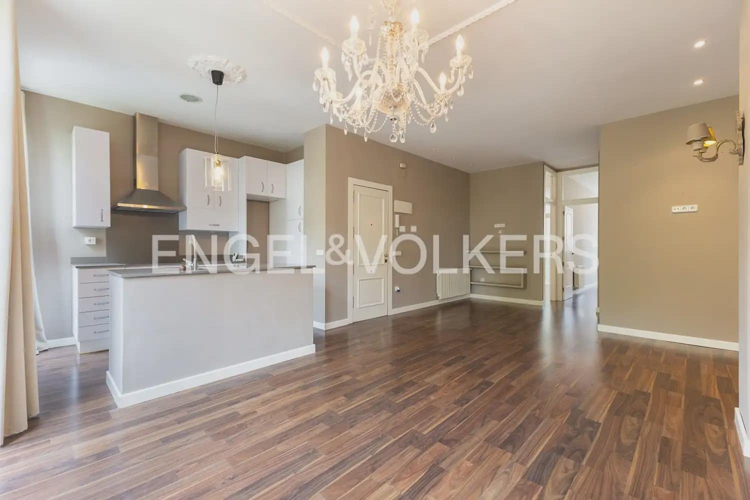 2 makuuhuone Asunto vuokrattavana paikassa Valencia kaupunki - 2 000 € (Ref: 9964483)
