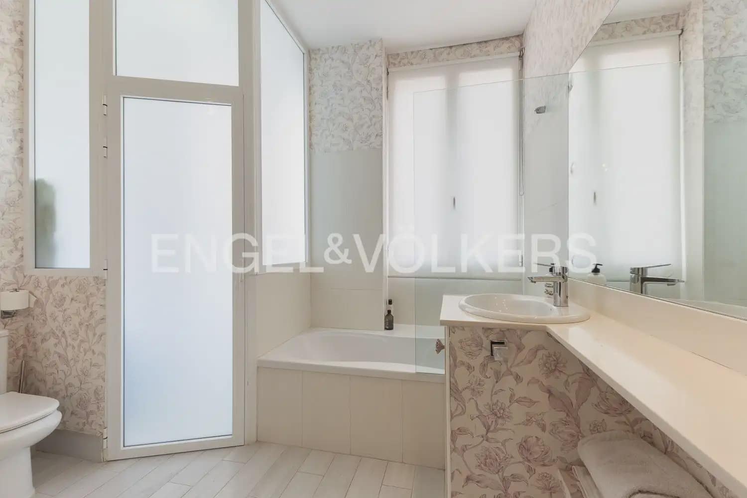 2 makuuhuone Asunto vuokrattavana paikassa Valencia kaupunki - 2 000 € (Ref: 9964483)
