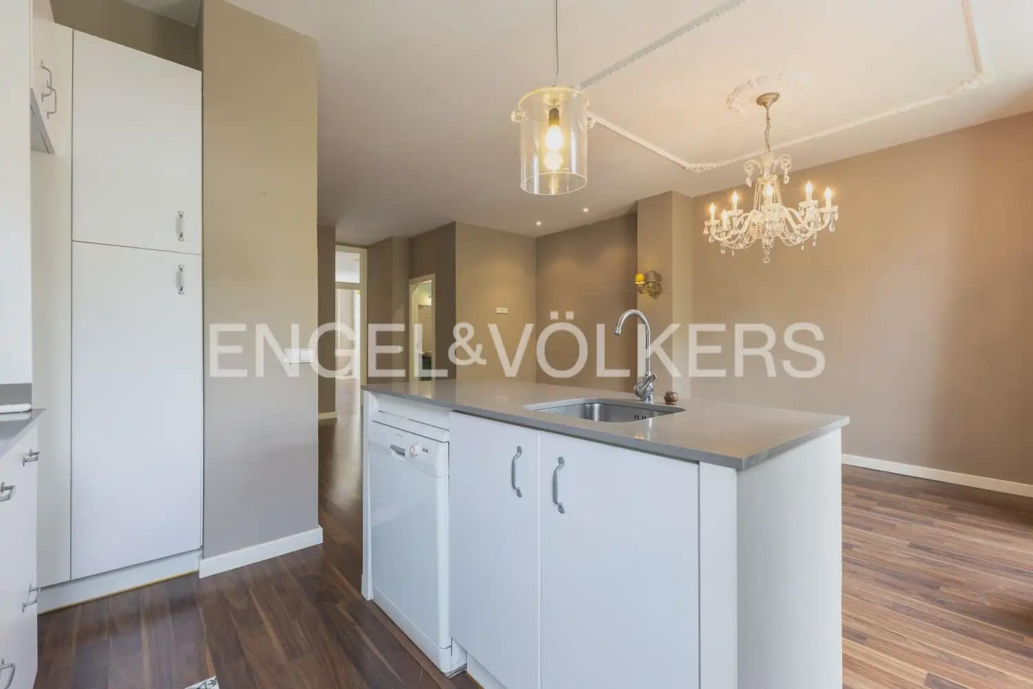 2 makuuhuone Asunto vuokrattavana paikassa Valencia kaupunki - 2 000 € (Ref: 9964483)