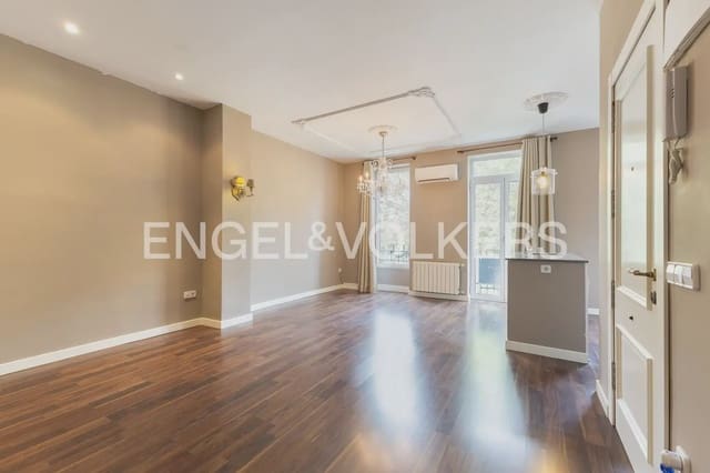 2 makuuhuone Asunto vuokrattavana paikassa Exposicio, Valencia kaupunki - 2 000 € (Ref: 9964483)