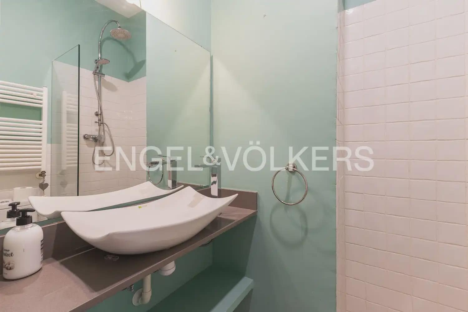 2 makuuhuone Asunto vuokrattavana paikassa Valencia kaupunki - 2 000 € (Ref: 9964483)