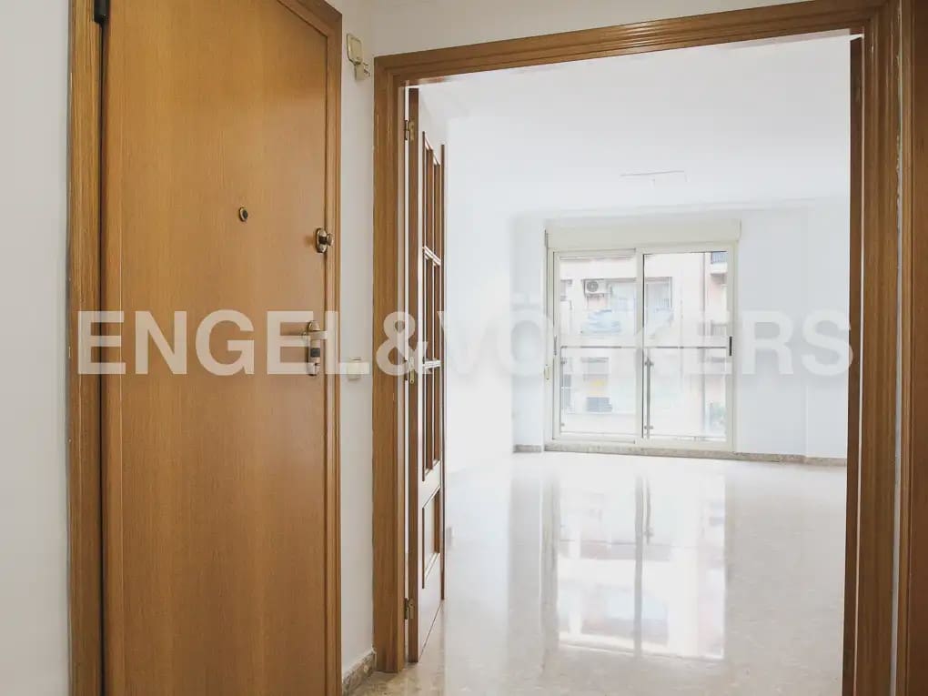 4 soveværelse Lejlighed til leje i Valencia by med garage - € 1.600 (Ref: 9965591)