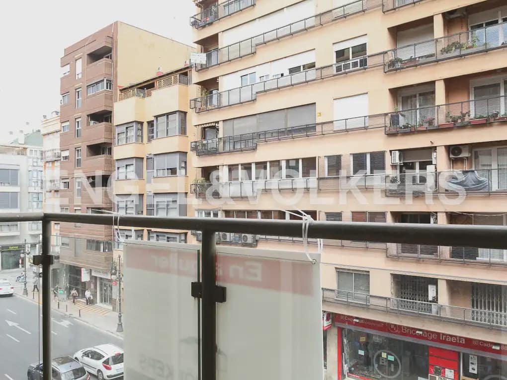 4 soveværelse Lejlighed til leje i Valencia by med garage - € 1.600 (Ref: 9965591)