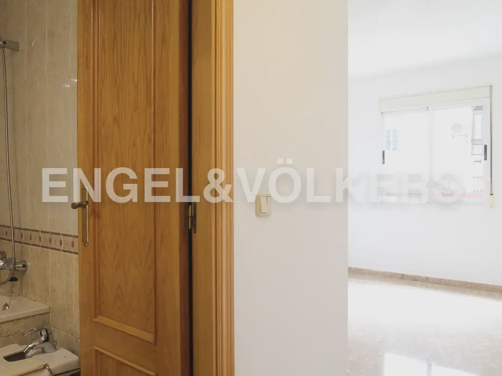 4 soveværelse Lejlighed til leje i Valencia by med garage - € 1.600 (Ref: 9965591)