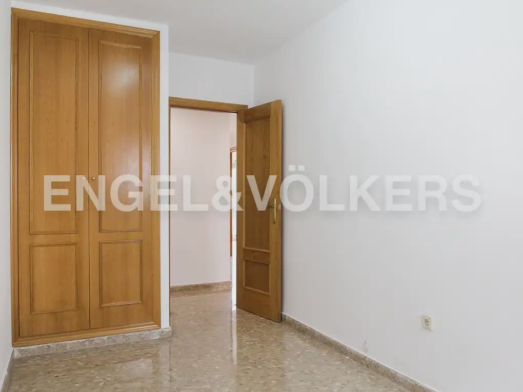 4 soveværelse Lejlighed til leje i Valencia by med garage - € 1.600 (Ref: 9965591)