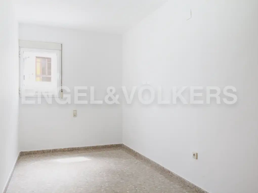 4 soveværelse Lejlighed til leje i Valencia by med garage - € 1.600 (Ref: 9965591)