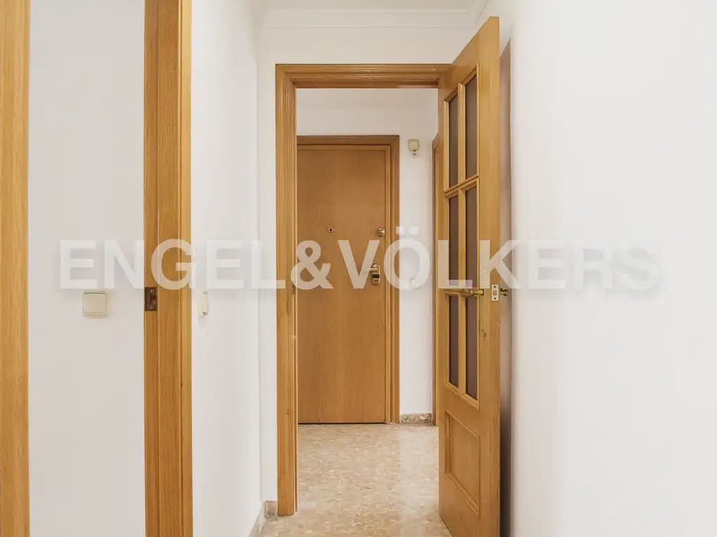 4 soveværelse Lejlighed til leje i Valencia by med garage - € 1.600 (Ref: 9965591)