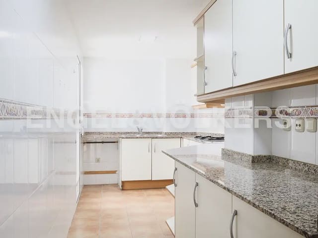 4 sypialnia Mieszkanie do wynajęcia w Arrancapins, Miasto Walencja z garażem - 1 600 € (Ref: 9965591)