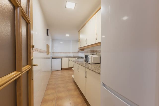 4 soverom Leilighet til leie i Arrancapins, Valencia by med garasje - € 1 600 (Ref: 9965591)