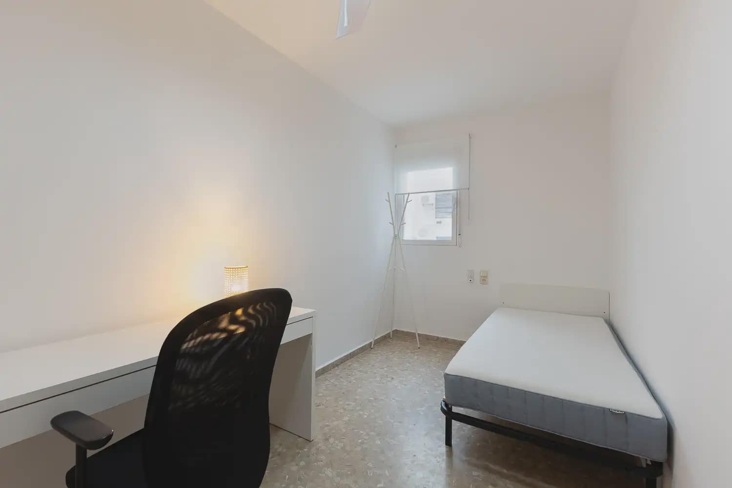 4 soveværelse Lejlighed til leje i Valencia by med garage - € 1.600 (Ref: 9965591)
