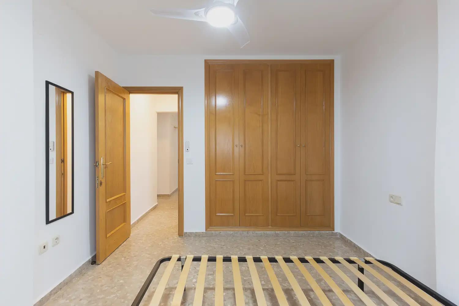 4 soveværelse Lejlighed til leje i Valencia by med garage - € 1.600 (Ref: 9965591)