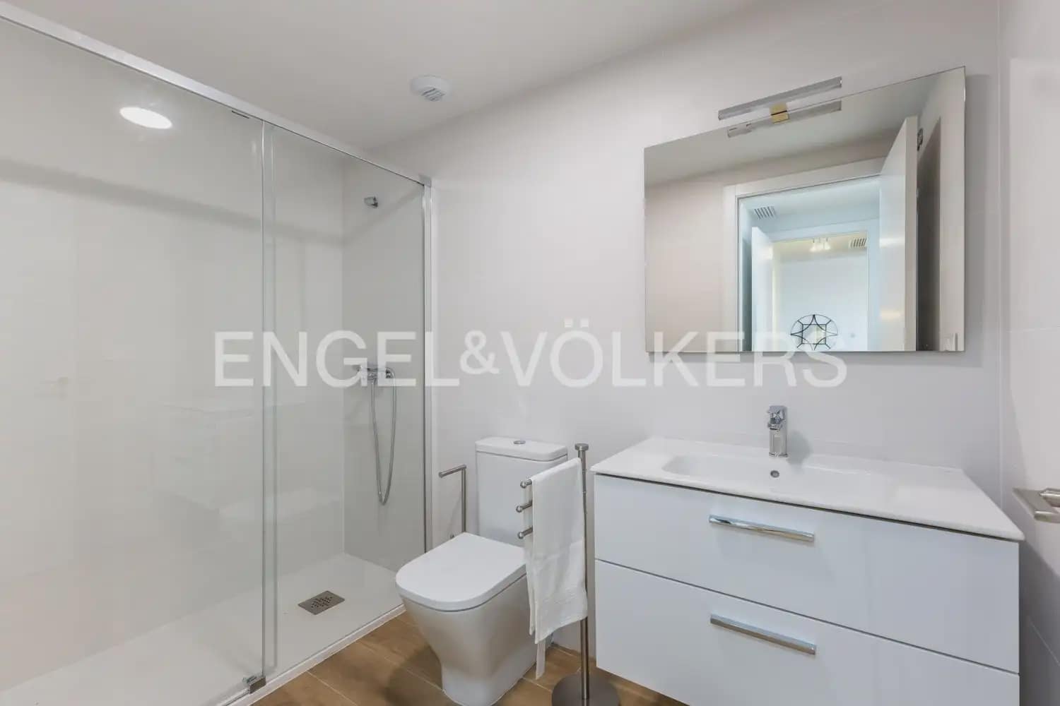 2 bedroom Flat for rent in Quart de Poblet with pool garage - € 1,500 (Ref: 9965592)