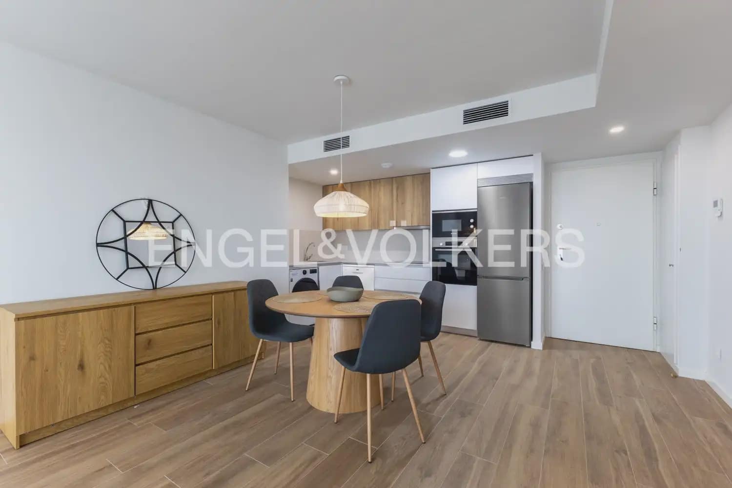 2 bedroom Flat for rent in Quart de Poblet with pool garage - € 1,500 (Ref: 9965592)