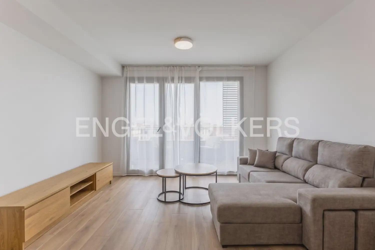 2 bedroom Flat for rent in Quart de Poblet with pool garage - € 1,500 (Ref: 9965592)