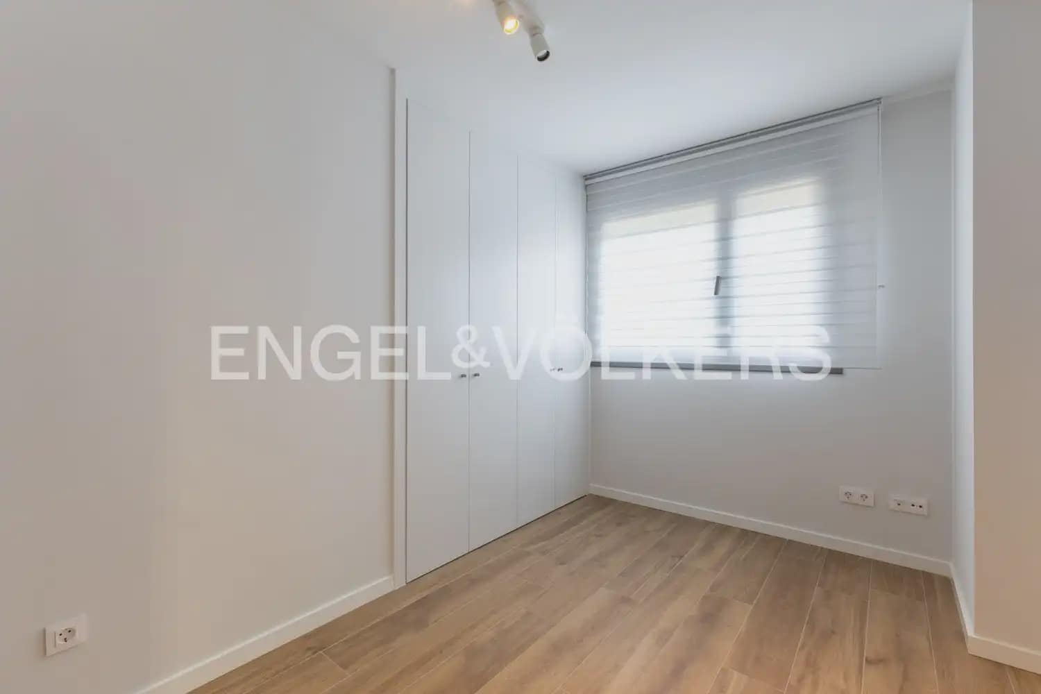 2 bedroom Flat for rent in Quart de Poblet with pool garage - € 1,500 (Ref: 9965592)
