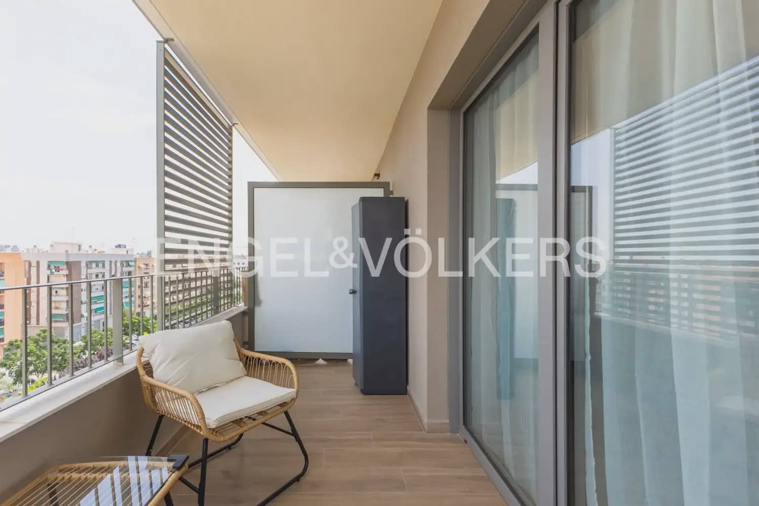 2 bedroom Flat for rent in Quart de Poblet with pool garage - € 1,500 (Ref: 9965592)