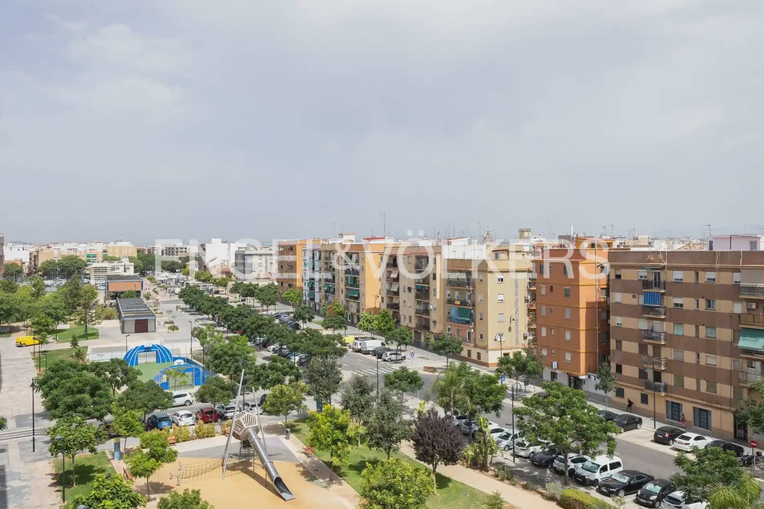 2 bedroom Flat for rent in Quart de Poblet with pool garage - € 1,500 (Ref: 9965592)