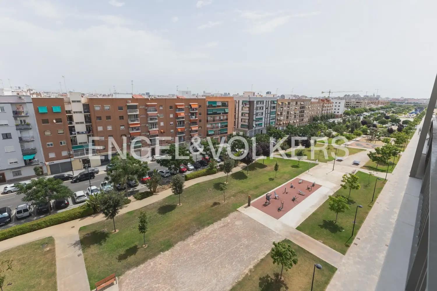 2 bedroom Flat for rent in Quart de Poblet with pool garage - € 1,500 (Ref: 9965592)
