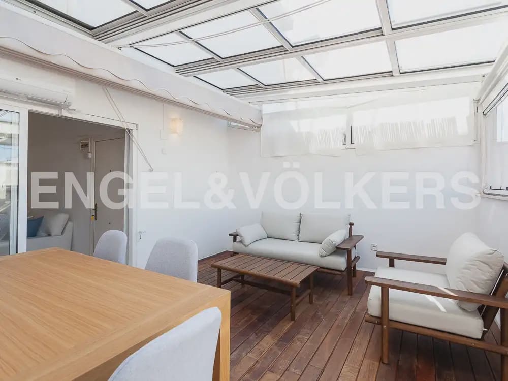 2 soveværelse Penthouse til leje i Valencia by - € 1.700 (Ref: 9965593)