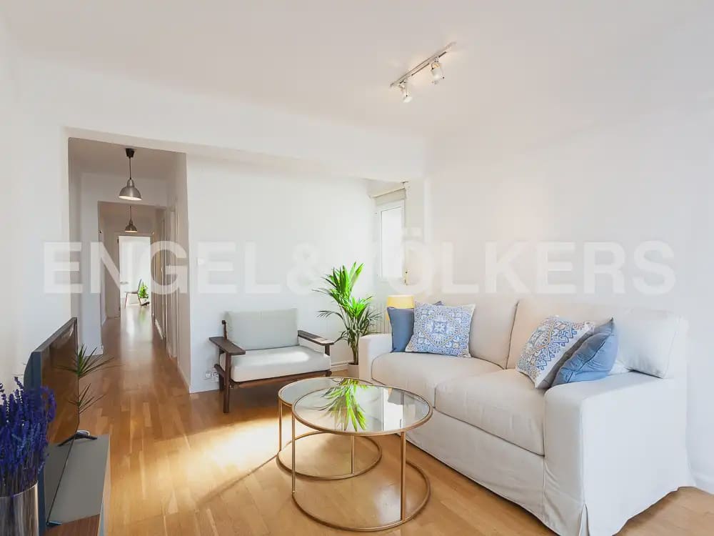 2 soveværelse Penthouse til leje i Valencia by - € 1.700 (Ref: 9965593)